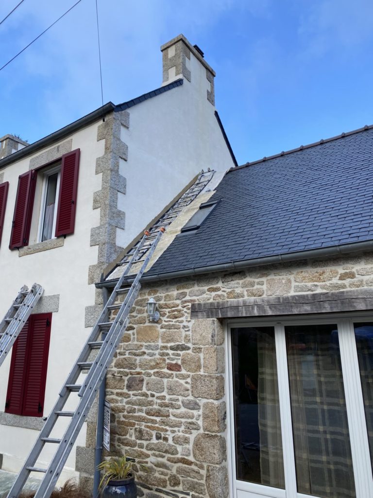 Pose de résine sur toiture Saint-Méen (2)