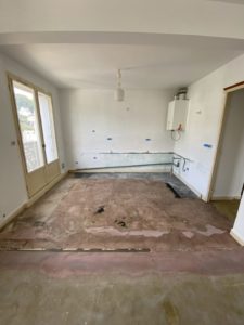 Pose lino enduit et peinture mur Locmelar 1 - Travaux intérieurs - Morlaix Brest